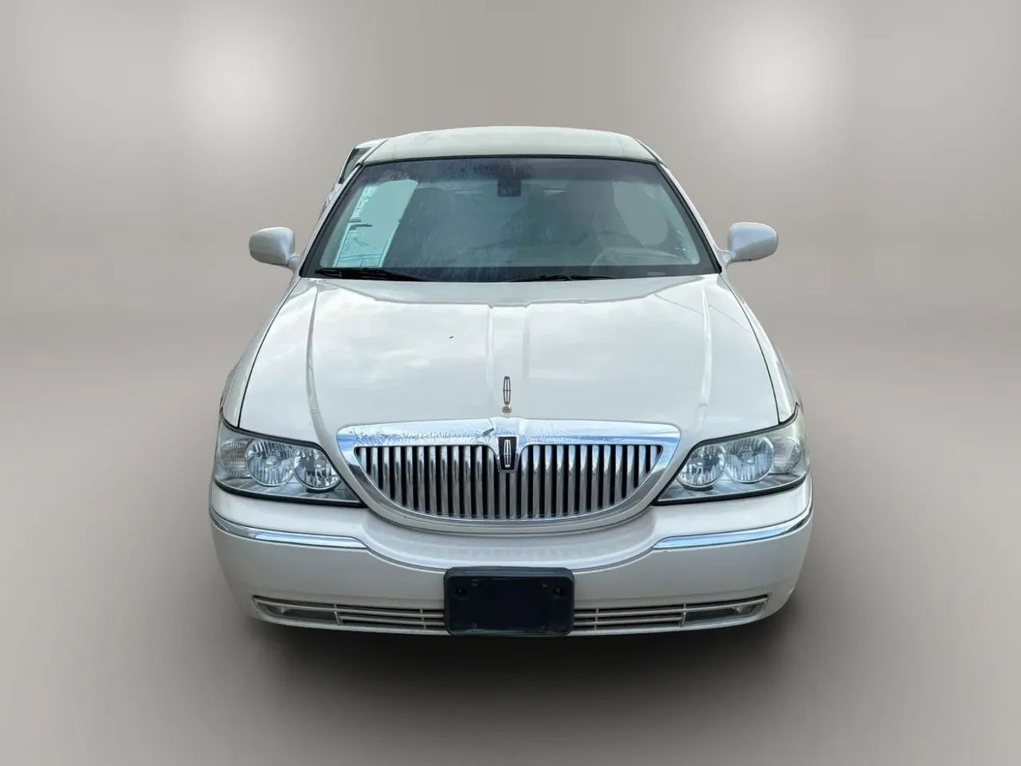 lincoln town car 2003 1LNHM83W33Y635107 image lincoln town car 2003 1LNHM83W33Y635107 image